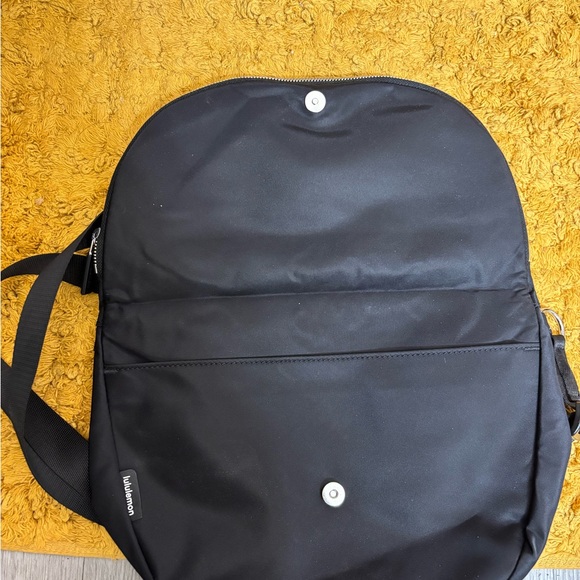 lululemon athletica Black Messenger Bag - Picture 6 of 11